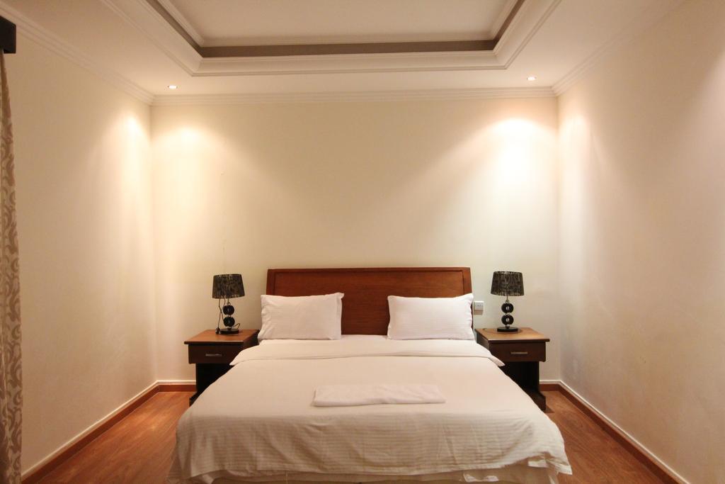 Towlan Hotel Suites 1